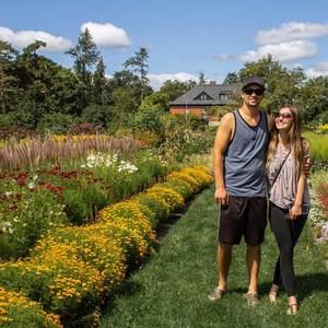 Meet your Posher, Laura